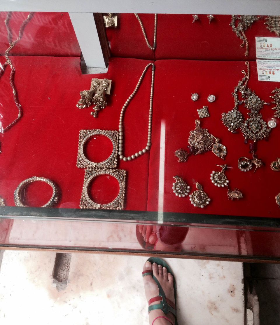 Photo of Dariba Kalan: The Lane of Incomparable Pearls & Jalebis no traveller should miss 3/20 by Srishti Jha