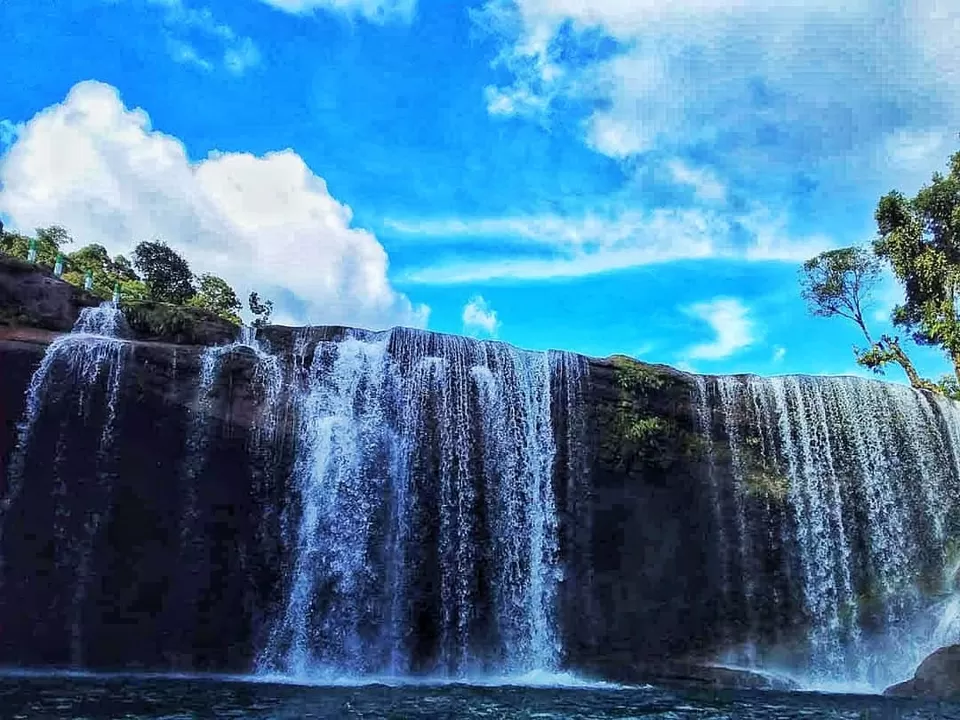 Photo of Krang Suri Falls, Krang Suri Road, Meghalaya, India by Reet Jakharia