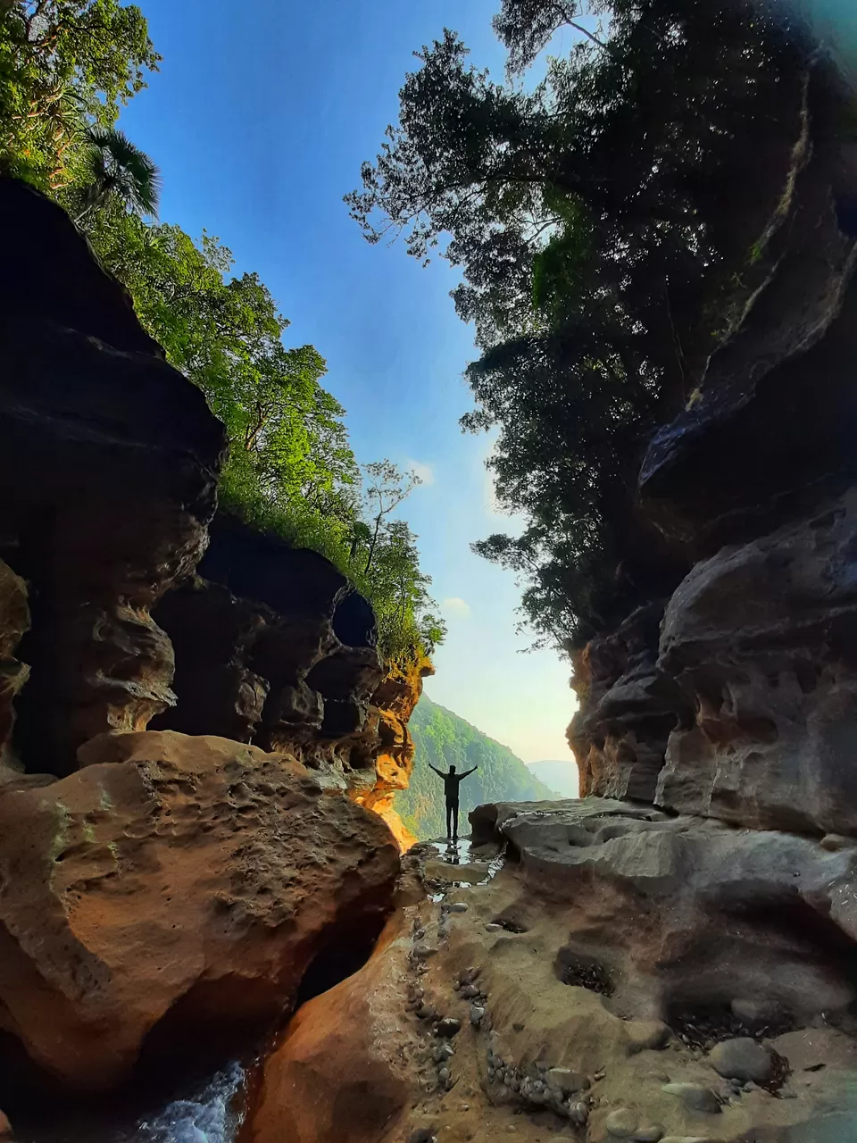 Photo of Nohkalikai, Meghalaya, India by Reet Jakharia