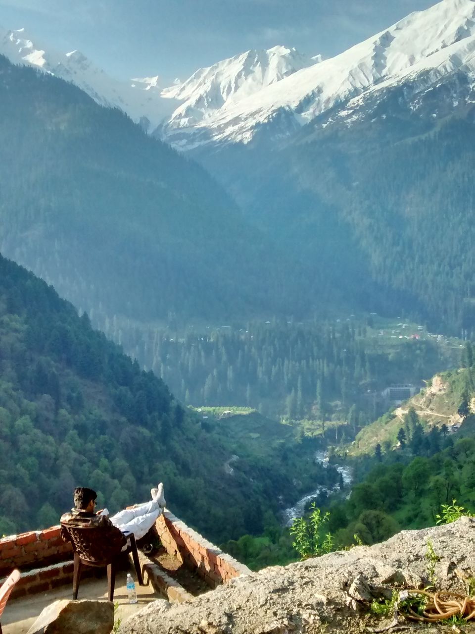 Photo of Pink Floyd Cafe, Tosh, Himachal Pradesh, India by Aashish M Pawgi