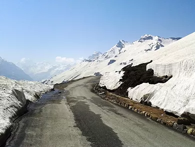 Photo of Rohtang Pass, Himachal Pradesh by MissHotelReviewer