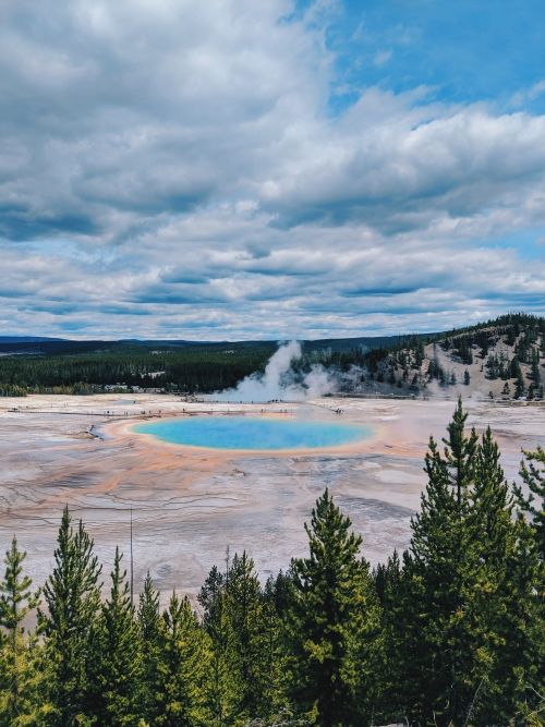 Photo of Yellowstone National Park - Sightseeing by Isha