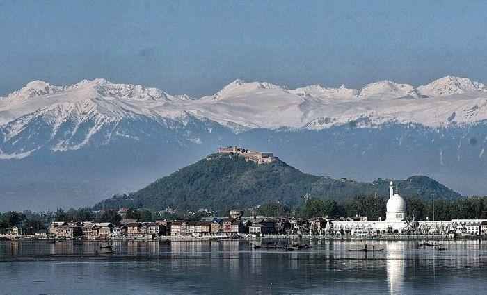 Photo of Lockdown Brings the Pir Panjal Range Closer to Srinagar by Isha