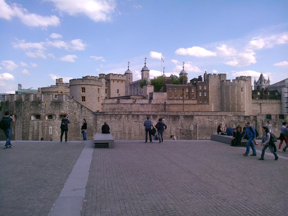 Photo of When the sun comes out in London 14/14 by Dielle D'souza