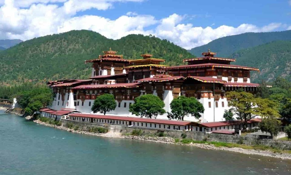 Photo of BHUTAN Road Trip 1/6 by Rahul