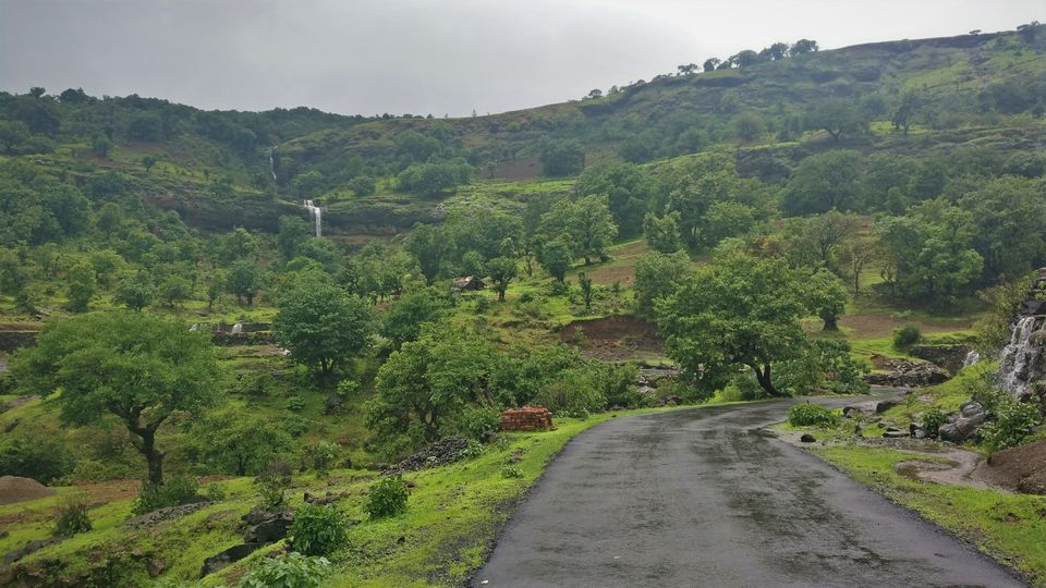 Photo of Bhandardara (near Igatpuri), Western Ghats 4/6 by Nisha Harbola