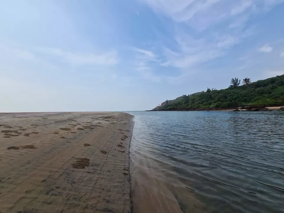 Photo of Aare Ware Beach., Ratnagiri-Ganpati Pule Highway, Basni, Maharashtra, India by Nisha Harbola