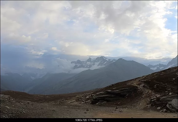 Photo of Rohtang Pass Final View Point, Himachal Pradesh, India by Shreyas Macwan