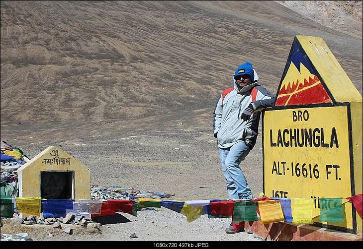 Photo of Lachulung La 5065 m by Shreyas Macwan
