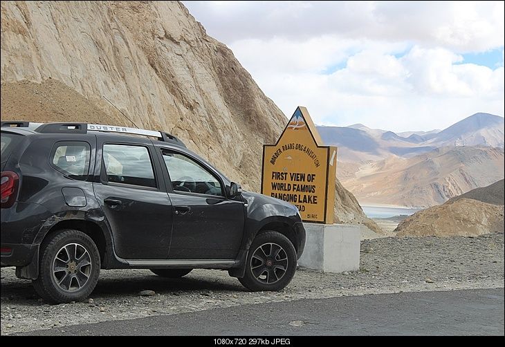 Photo of Pangong Lake by Shreyas Macwan