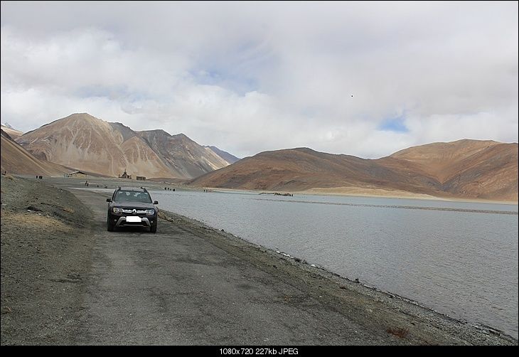 Photo of Pangong Lake by Shreyas Macwan