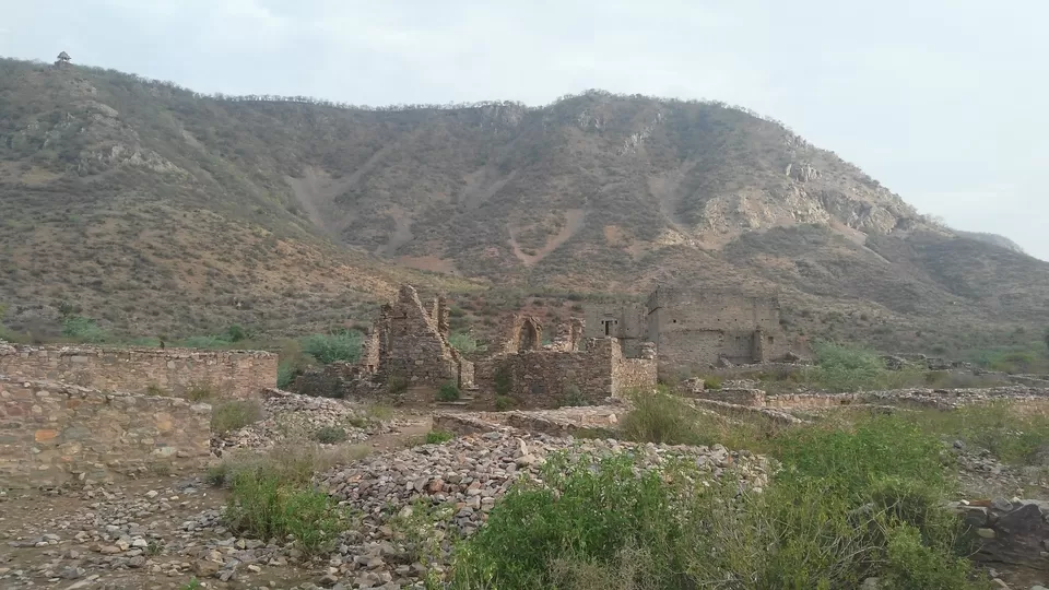 Photo of Bhangarh Fort, Bhangarh, Rajasthan, India by Shreyas Macwan