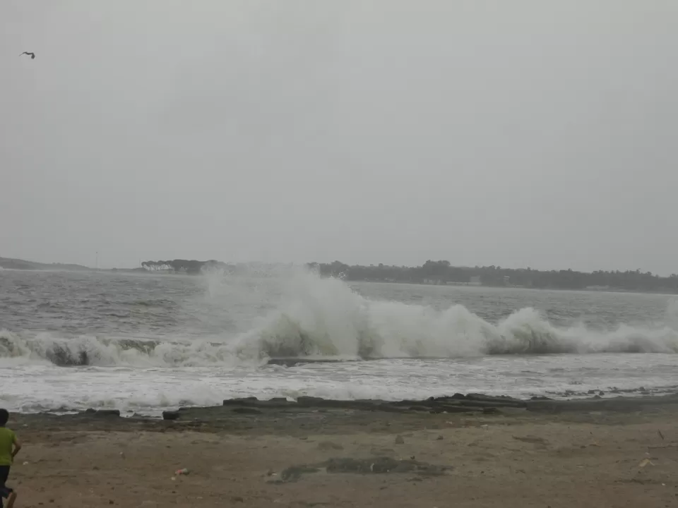 Photo of A 6 month old's Encounter with Sea : Diu. by Shreyas Macwan
