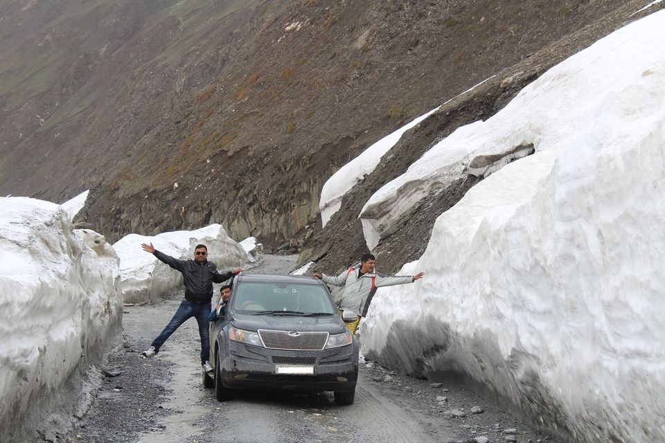 Photo of Ladakh: Four Idiots & One XUV500: Part-2. (Sonamarg to Lamayuru) by Shreyas Macwan