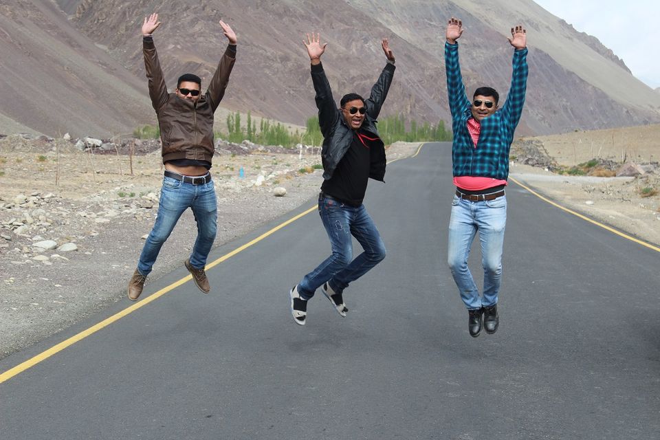 Photo of Ladakh: Four Idiots & One XUV500: Part-3. (Lamayuru to Leh) by Shreyas Macwan