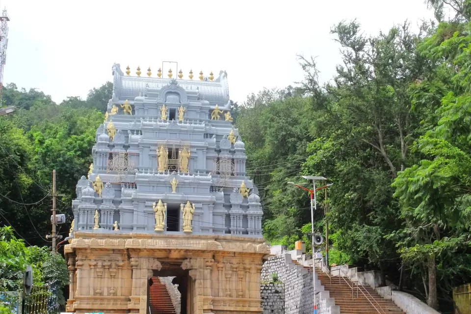 Photo of First Night Drive to Tirupati-Tiruchanur-SriKalahasti-Kanipakam by Rakesh Chilumuru