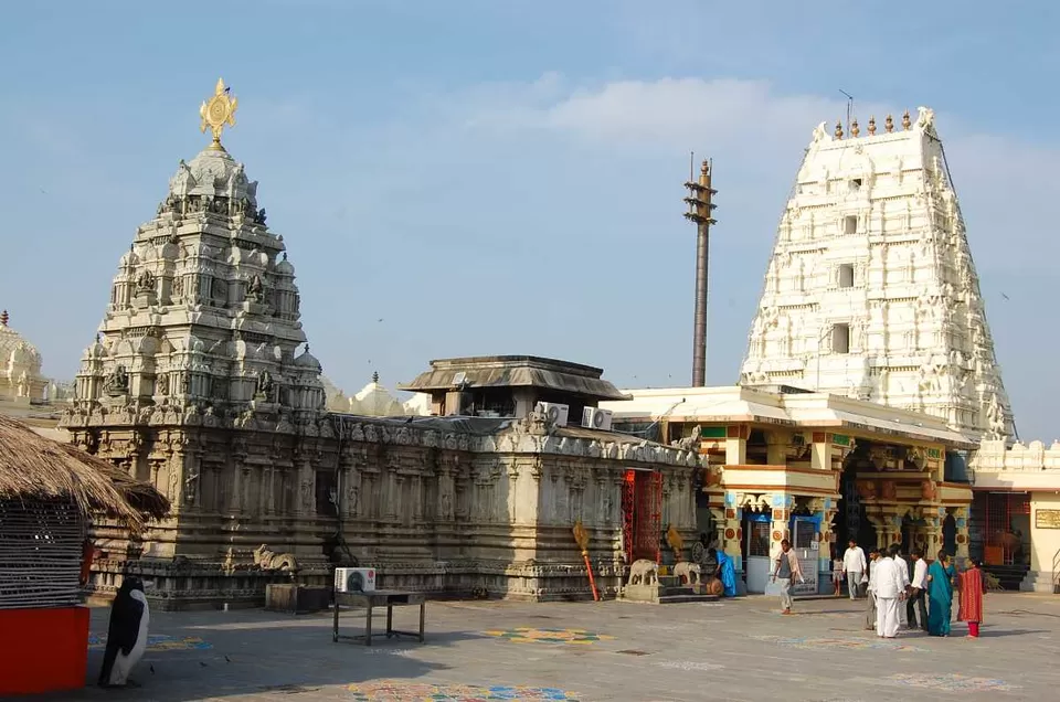 Photo of First Night Drive to Tirupati-Tiruchanur-SriKalahasti-Kanipakam by Rakesh Chilumuru