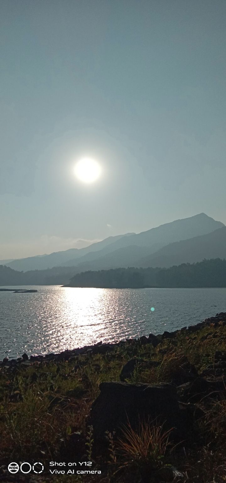 Photo of Banasura Sagar Dam, Padinjarathara, Kerala by Aravinth K