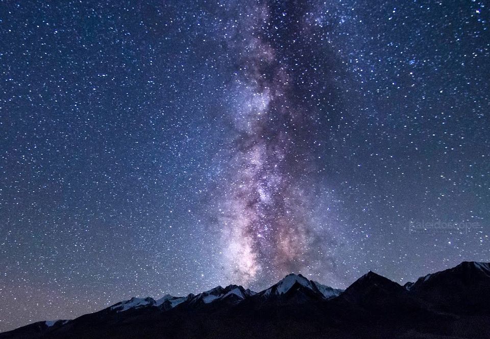 Photo of Pangong Tso by Chetna Khetawat (The Vagabond Dreamer)