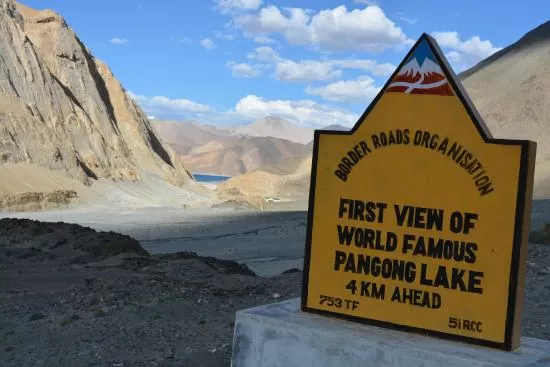 Photo of Pangong Tso by Chetna Khetawat (The Vagabond Dreamer)