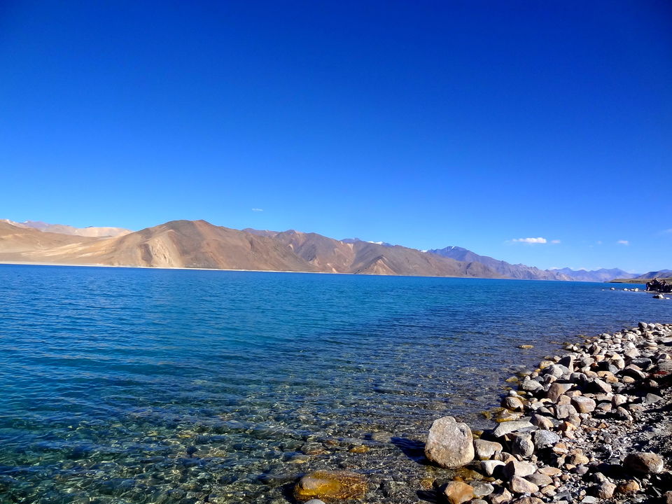 Photo of Pangong Tso by Chetna Khetawat (The Vagabond Dreamer)