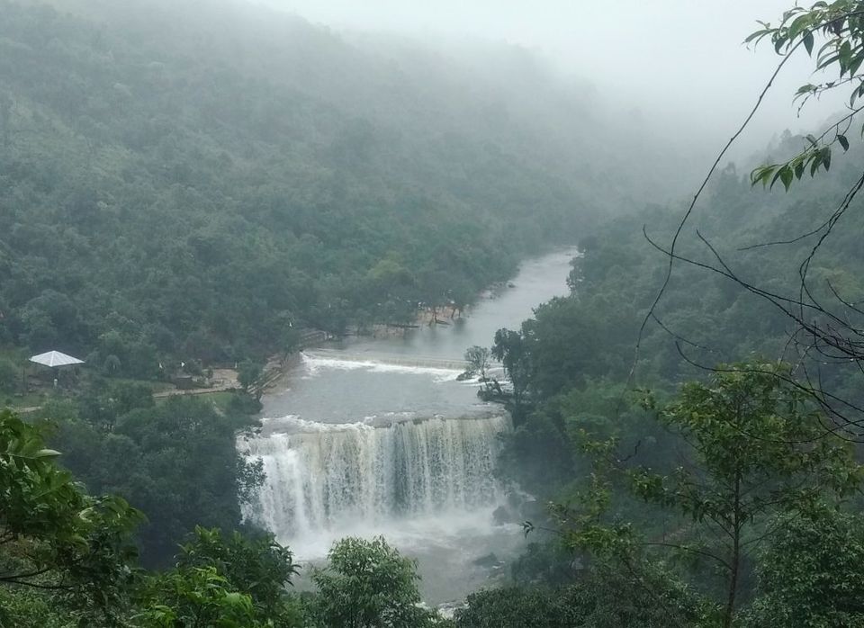 Photo of krang shuri waterfall, Meghalaya, India by Chetna Khetawat (The Vagabond Dreamer)