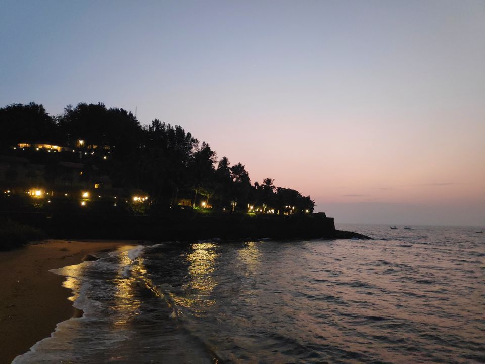 Photo of Sinquerium Beach Goa, Candolim, Goa, India by Mrinal Chaudhury