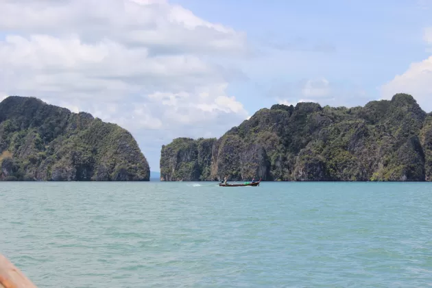 Photo of Ko Lanta Krabi Thailand by Madhura Kane