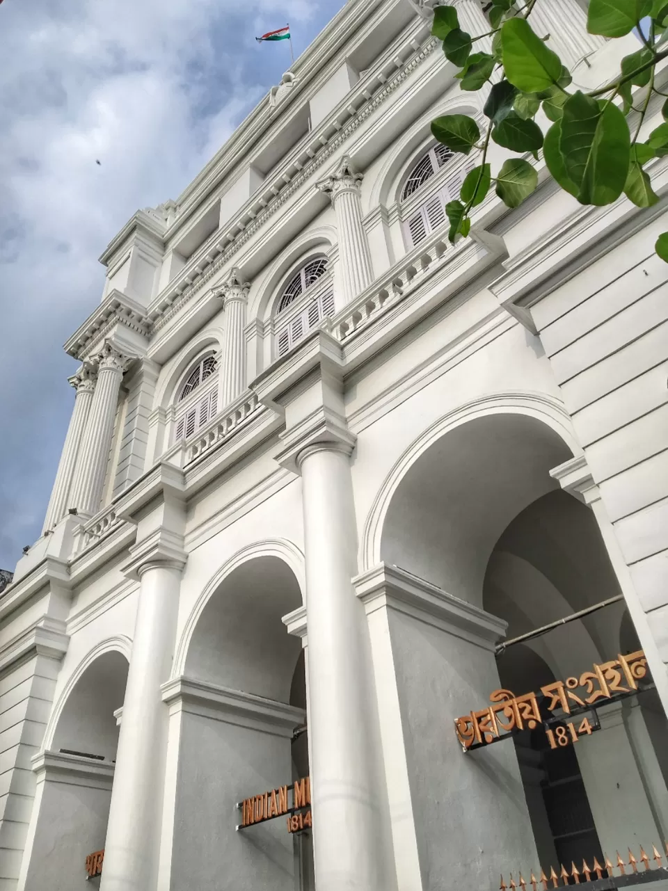 Photo of Colonial Calcutta #architecture #history #heritage #kolkata #cityofjoy #beautifulbengal #church by Abhirup Saha