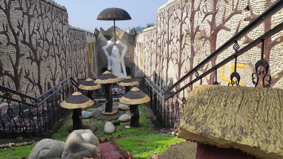 Photo of Pataleshwar Mahadev temple by Unknown Geeks