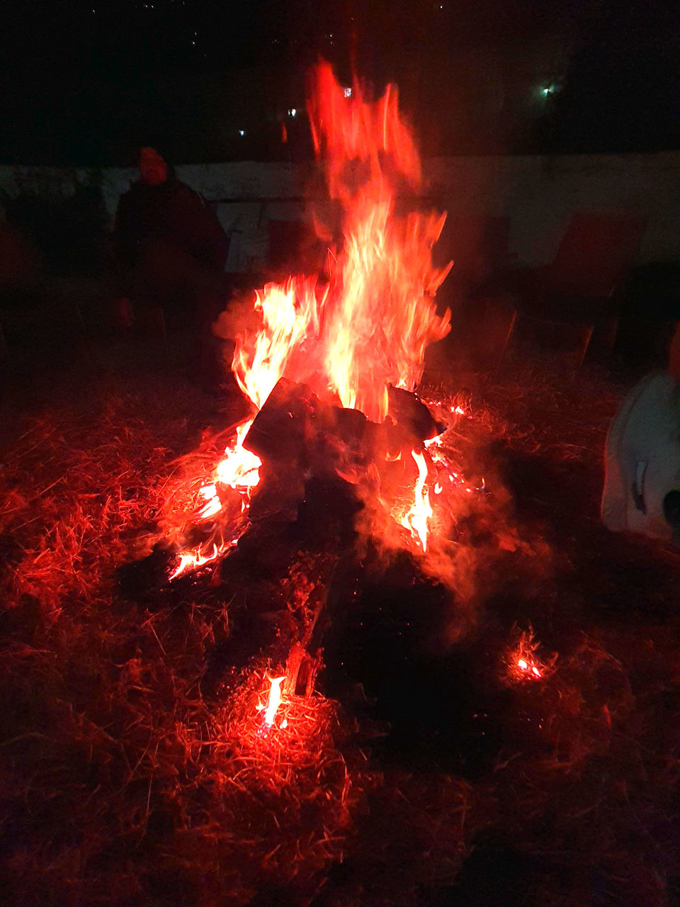 Photo of First bonfire get together trip in Manali with friends by Unknown Geeks