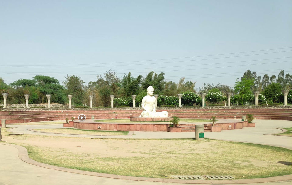 Photo of Garden of Silence, Lake Walking Way, Kishangarh, Chandigarh, Punjab, India by Unknown Geeks