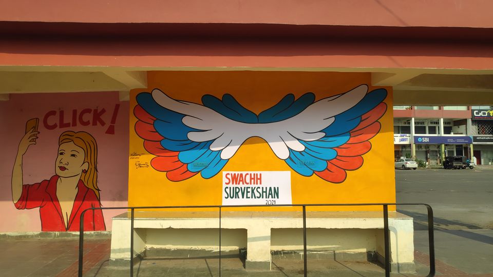 Photo of Panchkula Bus Stops and Mural Paintings by Unknown Geeks