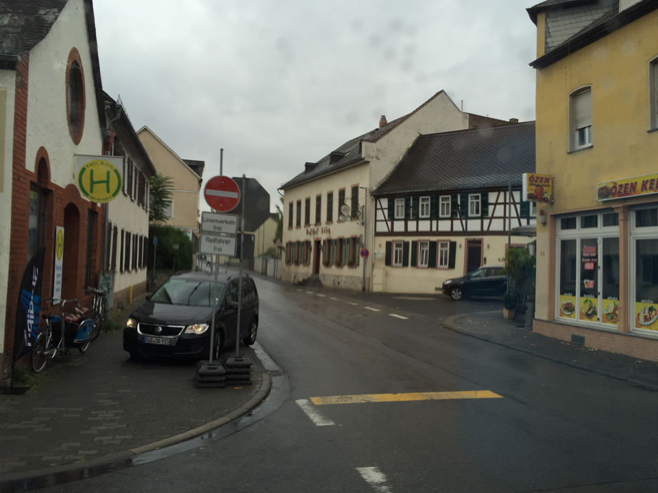 Photo of Frankfurt by Subash Gd