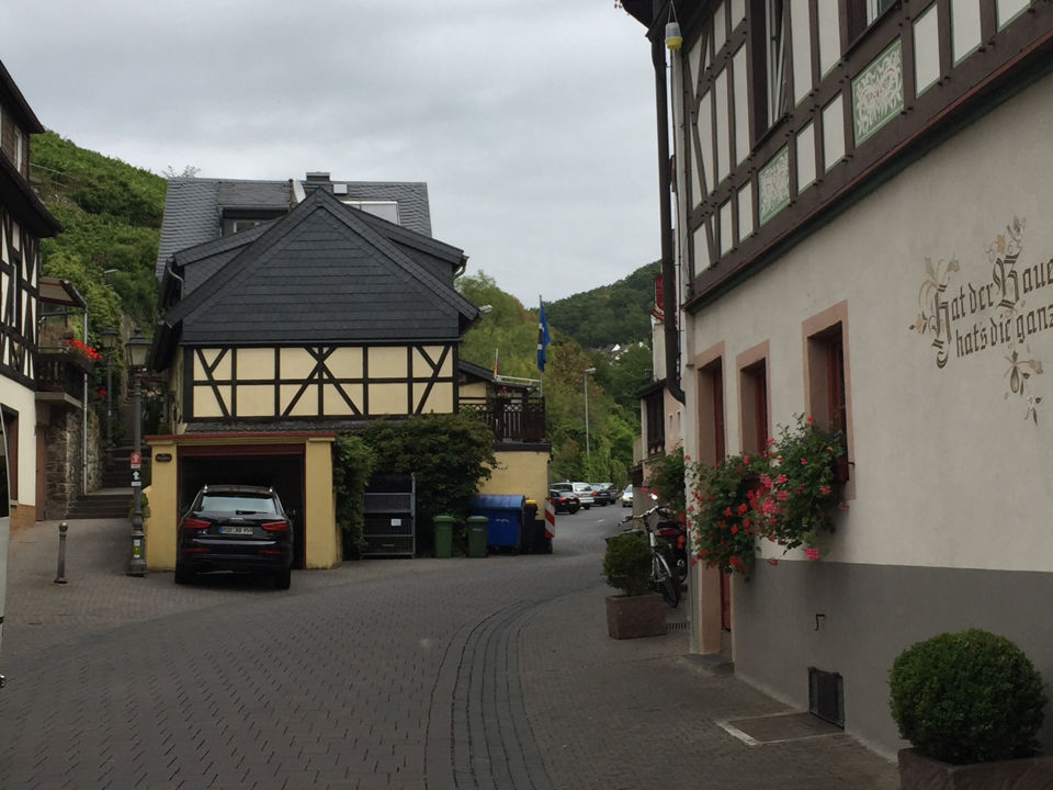Photo of Frankfurt by Subash Gd