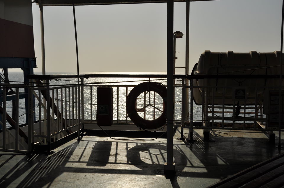 Photo of How to cross the Persian Gulf by ferry: from Bandar Abbas to Dubai 1/7 by Catarina Piedade