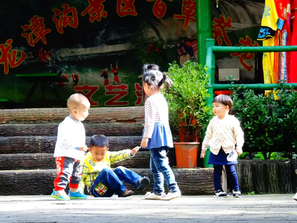 Photo of Dragon Pool Valley Scenic Area, Henan, China by Liv