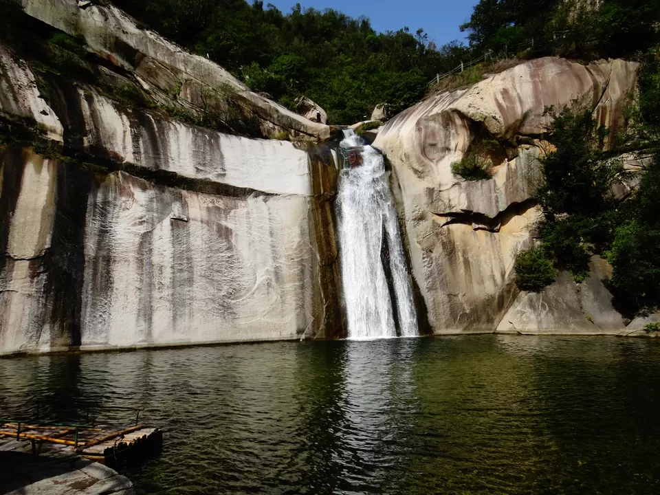 Photo of Dragon Pool Valley Scenic Area, Henan, China by Liv