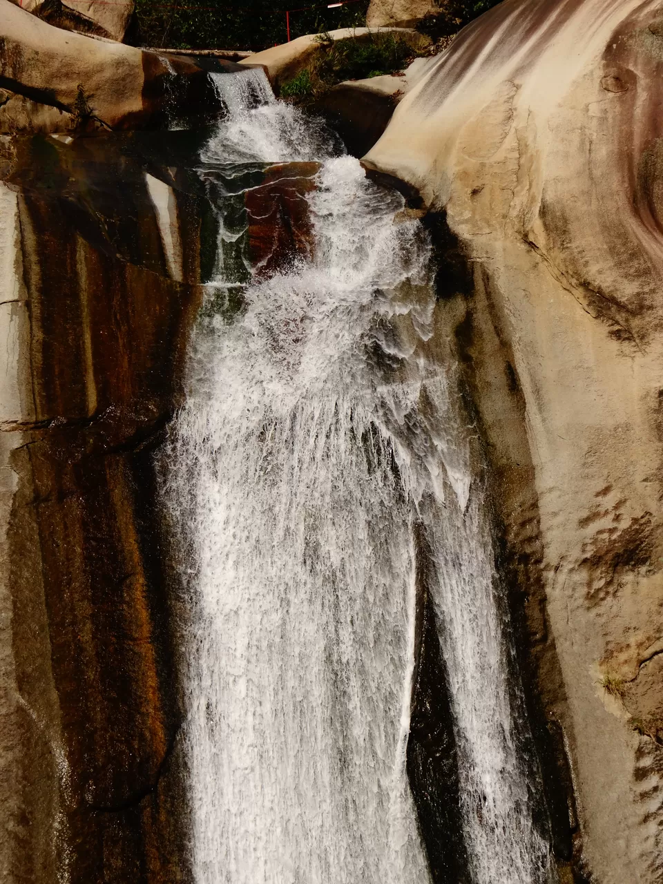 Photo of Dragon Pool Valley Scenic Area, Henan, China by Liv