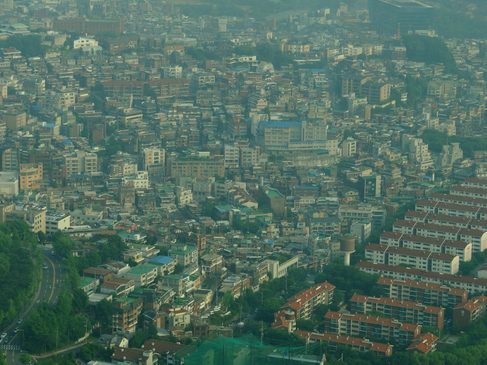 Photo of 63 Building, Seoul, South Korea by Liv