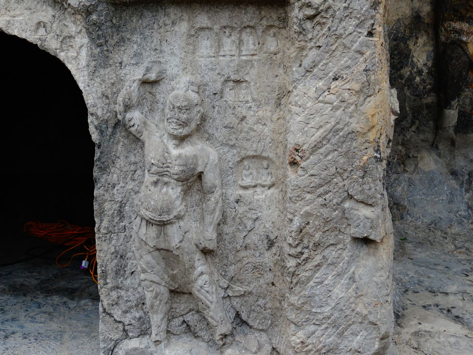 Photo of Longmen Grottoes by Liv