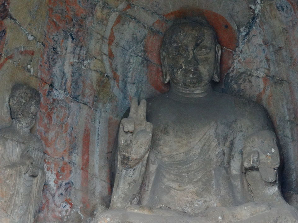 Photo of Longmen Grottoes by Liv