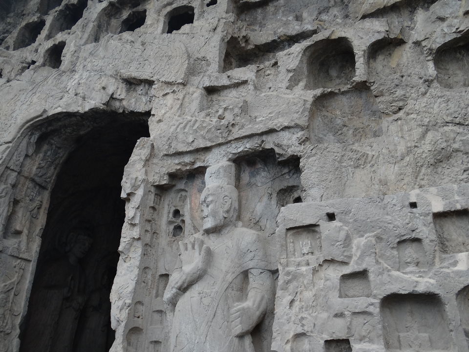Photo of Longmen Grottoes by Liv