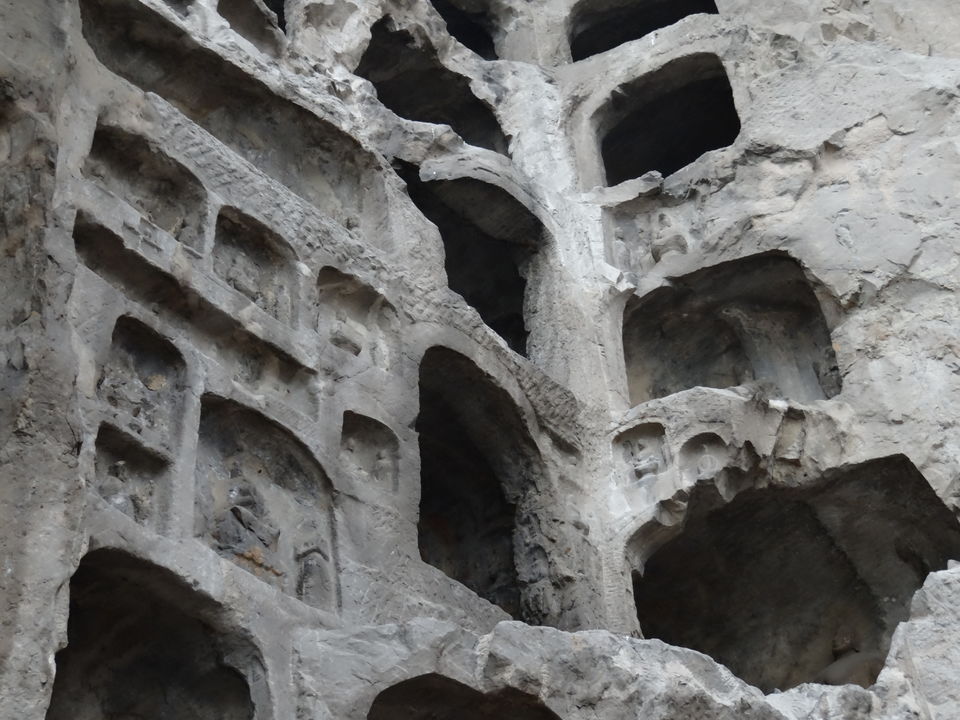 Photo of Longmen Grottoes by Liv