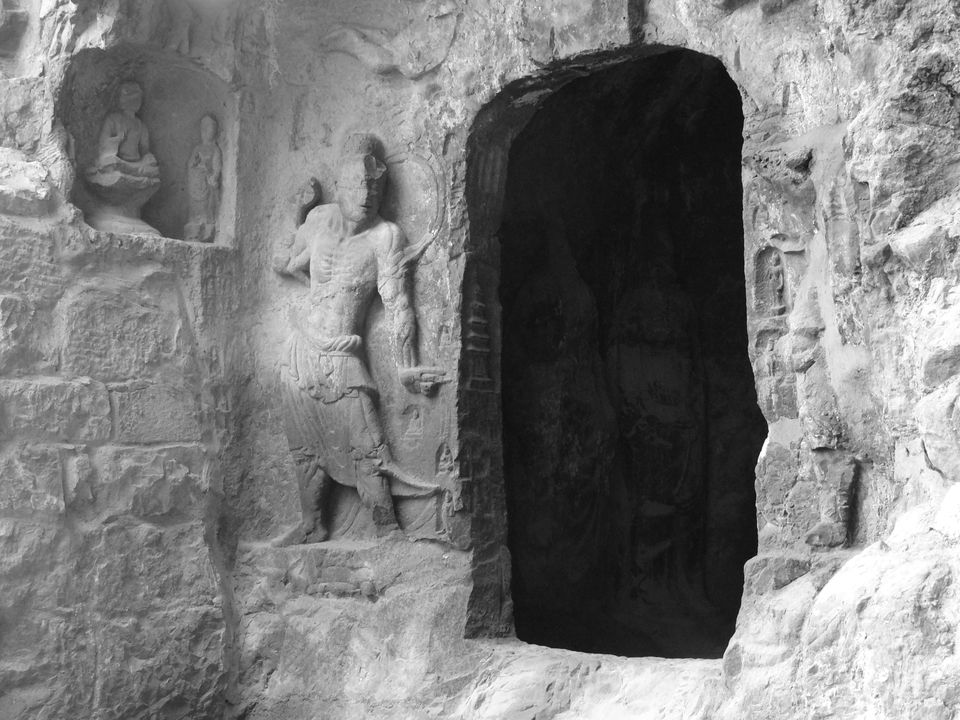 Photo of The Stone-Faced Buddhas: A Trip to Luoyang's Longmen Grottoes 19/27 by Liv