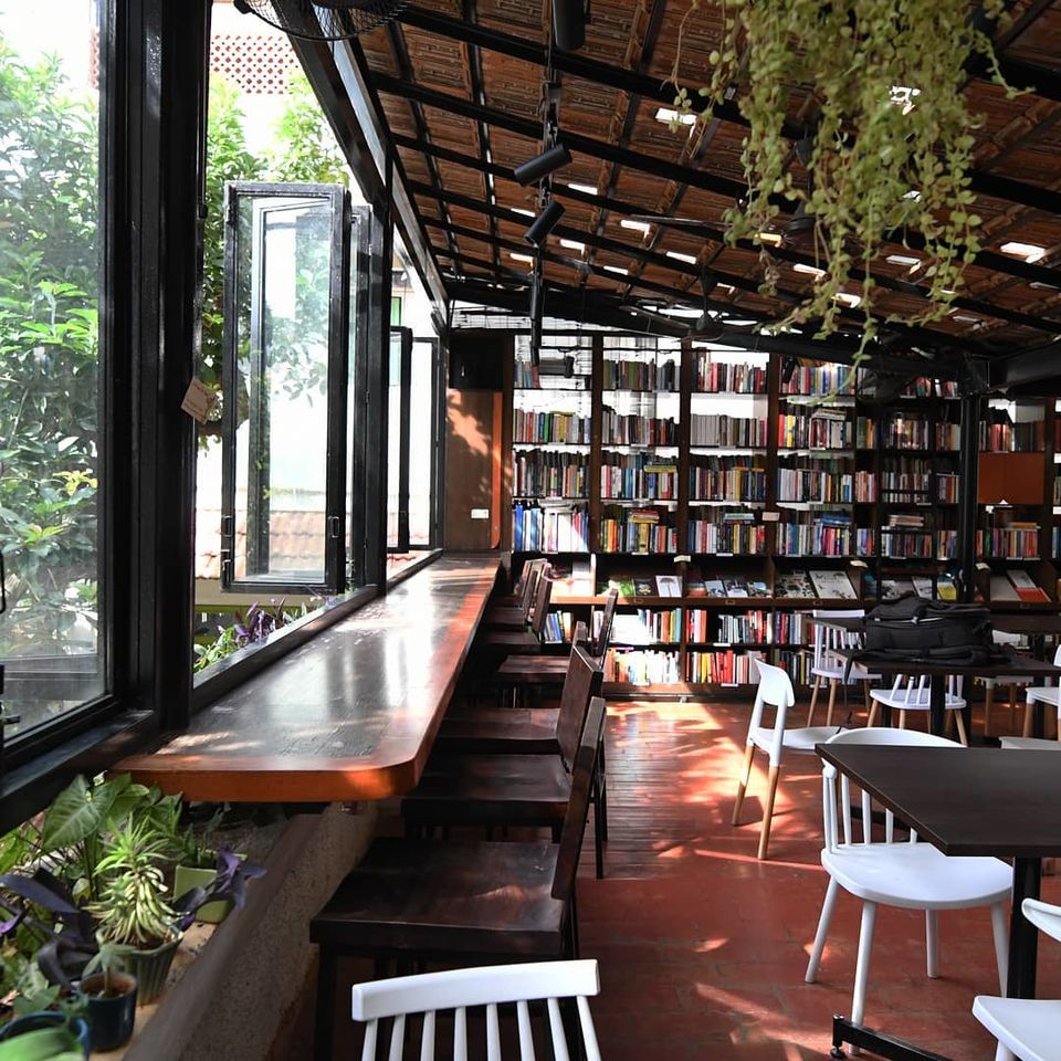 Photo of Champaca Bookstore, Library, Cafe, Queens Road, Vasanth Nagar, Bangalore, Karnataka, India by Sushantika