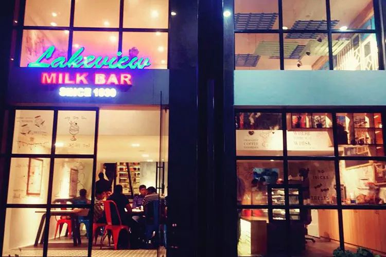 Photo of Lakeview Milk Bar, Mahatma Gandhi Road, Haridevpur, Shanthala Nagar, Ashok Nagar, Bangalore, Karnataka, India by Sushantika