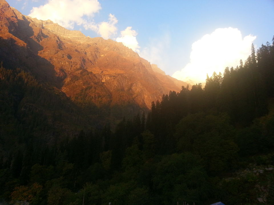 Photo of Turning to Godside – Kheerganga 12/17 by Shubhangi