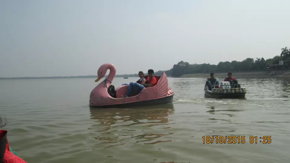 Photo of Sukhna Lake, Sector 1, Chandigarh, India by Udit Gulati (Mysterious Traveller)