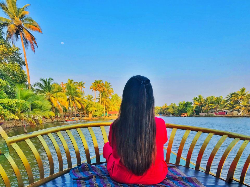 Photo of Kerala Backwaters, Punnamada Boat Jetty Road, Punnamada, Kottankulangara, Alappuzha, Kerala, India by Vacay Couple